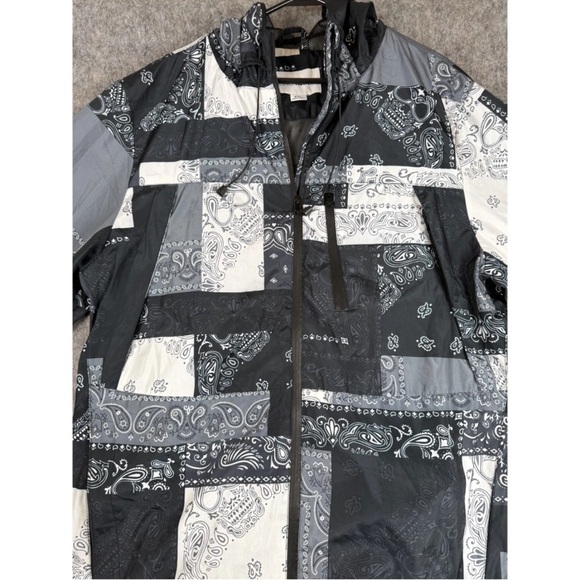Fashion Nova Jacket Men's 2XL Black White Paisley Colorblock Hooded Full Zip - Picture 8 of 11